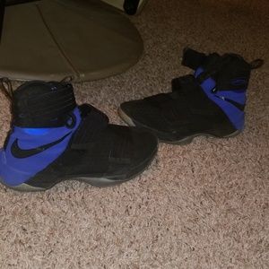 Lebron Soldier 10